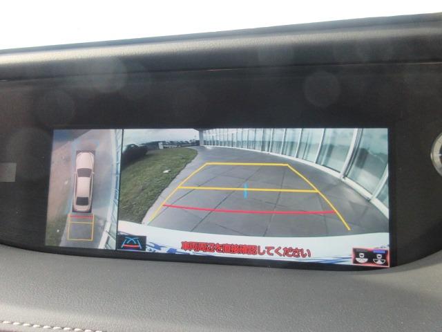 全周囲カメラ付きで駐車時も安全！