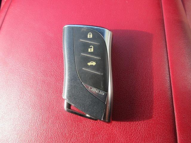 スマートキーでスムーズに乗り降りができます♪