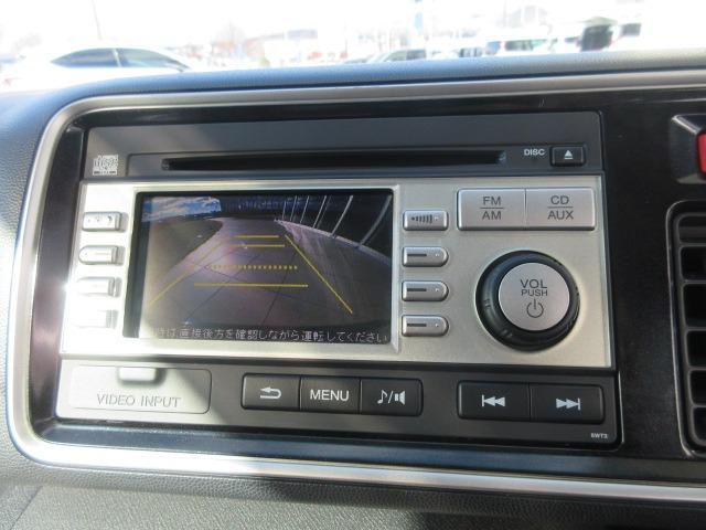 バックカメラ付きで駐車時も安全！