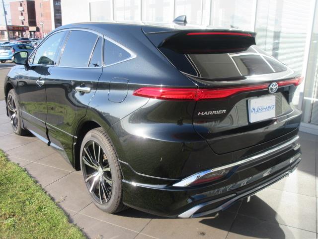 ハリアーハイブリッド Ｚ　レザーパッケージ　純正ナビ／フルセグＴＶ／ドライブレコーダー／ＥＴＣ／プッシュスタート／スマートキー／ステアリングスイッチ／ステアリングヒーター／シートヒーター／シートエアコン／電動リアゲート／ＪＢＬサウンド（11枚目）