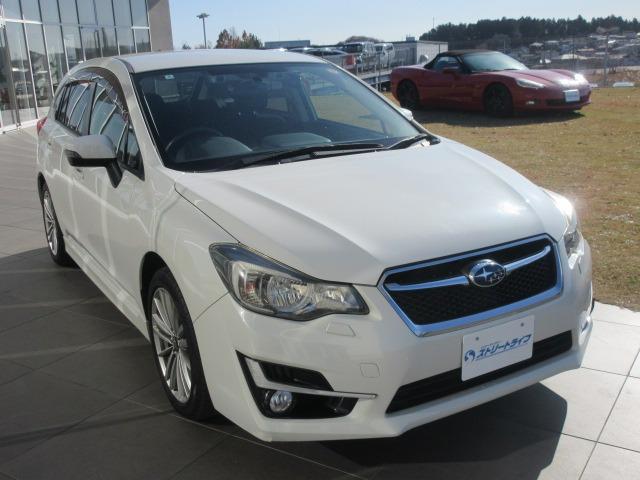 インプレッサスポーツ ２．０ｉ－Ｓアイサイト　４ＷＤ／純正ナビ／フルセグＴＶ／バックカメラ／ドライブレコーダー／ＥＴＣ／プッシュスタート／スマートキー／パワーシート／衝突被害軽減ブレーキ／電動格納ミラー／純正アルミホイール／オートライト（10枚目）