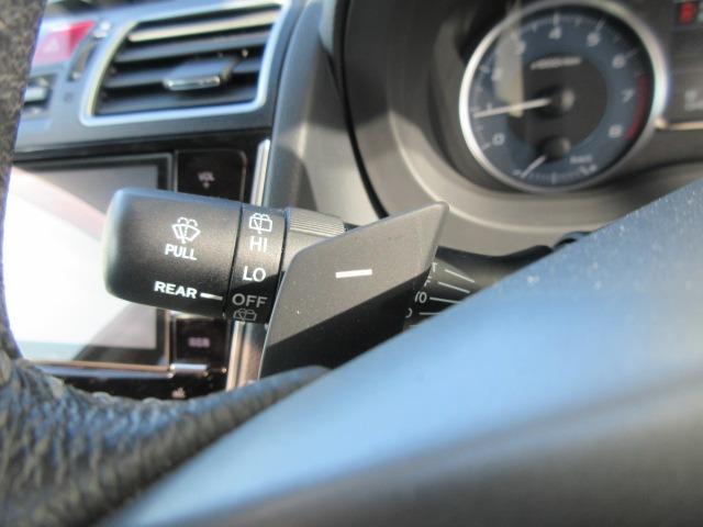 インプレッサスポーツ ２．０ｉ－Ｓアイサイト　４ＷＤ／純正ナビ／フルセグＴＶ／バックカメラ／ドライブレコーダー／ＥＴＣ／プッシュスタート／スマートキー／パワーシート／衝突被害軽減ブレーキ／電動格納ミラー／純正アルミホイール／オートライト（26枚目）