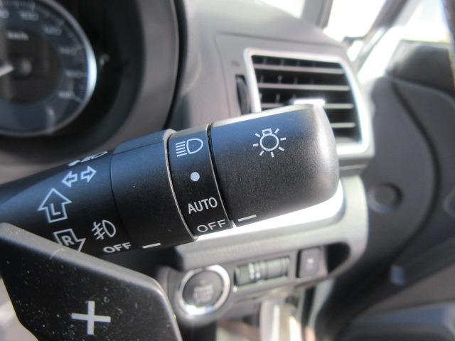 インプレッサスポーツ ２．０ｉ－Ｓアイサイト　４ＷＤ／純正ナビ／フルセグＴＶ／バックカメラ／ドライブレコーダー／ＥＴＣ／プッシュスタート／スマートキー／パワーシート／衝突被害軽減ブレーキ／電動格納ミラー／純正アルミホイール／オートライト（28枚目）