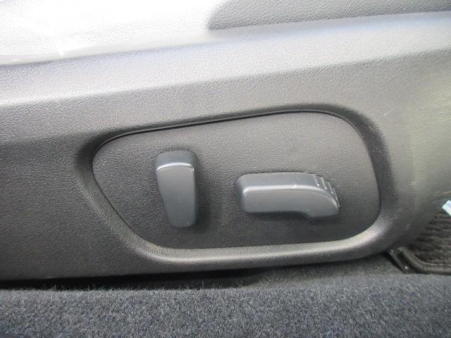 インプレッサスポーツ ２．０ｉ－Ｓアイサイト　４ＷＤ／純正ナビ／フルセグＴＶ／バックカメラ／ドライブレコーダー／ＥＴＣ／プッシュスタート／スマートキー／パワーシート／衝突被害軽減ブレーキ／電動格納ミラー／純正アルミホイール／オートライト（37枚目）