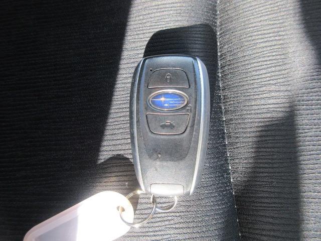 インプレッサスポーツ ２．０ｉ－Ｓアイサイト　４ＷＤ／純正ナビ／フルセグＴＶ／バックカメラ／ドライブレコーダー／ＥＴＣ／プッシュスタート／スマートキー／パワーシート／衝突被害軽減ブレーキ／電動格納ミラー／純正アルミホイール／オートライト（38枚目）