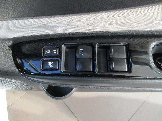 ノート e-パワー X 純正ナビ/フルセグTV/全周囲カメラ/ETC/プッシュスタート/スマートキー/ステアリングスイッチ/LEDヘッドライト/オートライト/純正アルミホイール/電動格納ミラー/衝突被害軽減ブレーキ(30枚目)