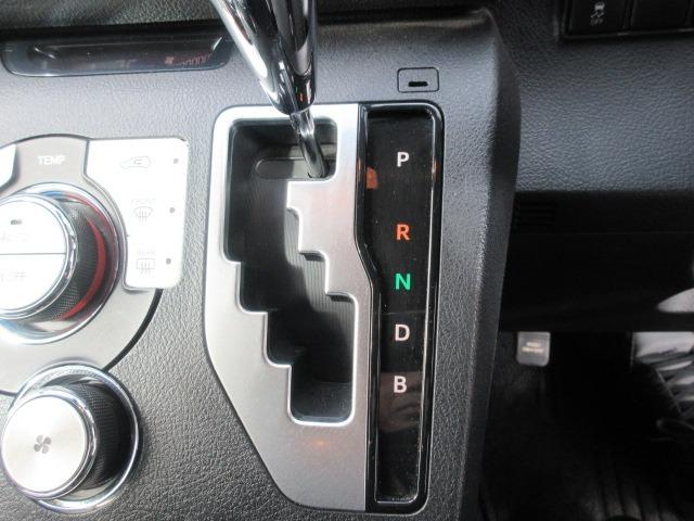 シエンタ ハイブリッドＧ　イクリプスナビ／フルセグＴＶ／ＤＶＤ再生／バックカメラ／ＥＴＣ／シートヒーター／プッシュスタート／スマートキー／ステアリングヒーター／オートライト／ヘッドライトレベライザー／オートマチックハイビーム（24枚目）