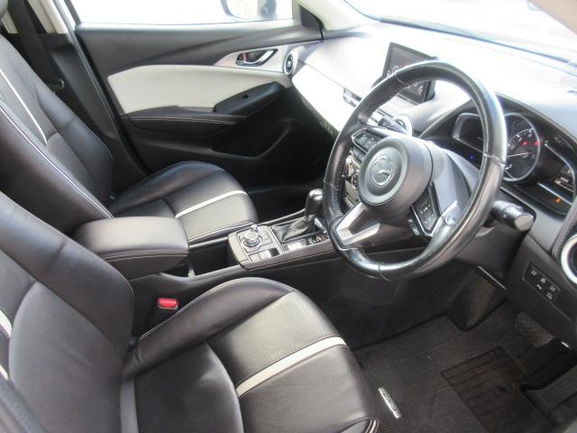 ＣＸ－３ 　純正ナビ／フルセグＴＶ／全周囲カメラ／ＥＴＣ／シートヒーター／パワーシート／プッシュスタート／スマートキー／ステアリングスイッチ／ＬＥＤヘッドライト／オートライト／フォグライト／純正アルミホイール（18枚目）