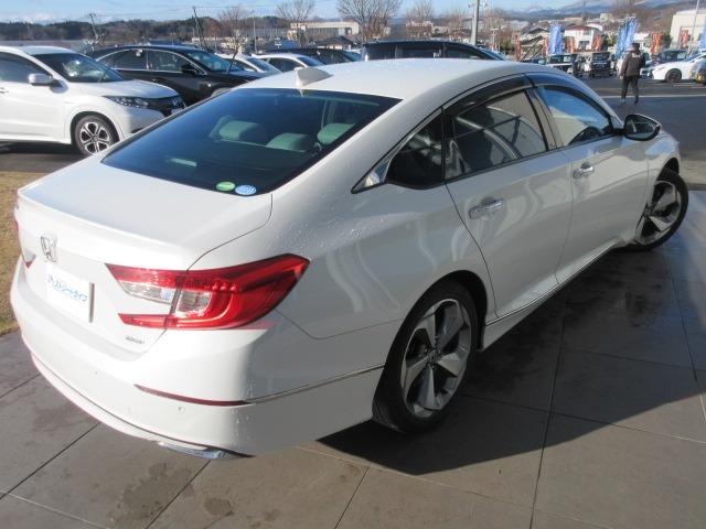 アコード ＥＸ　純正ナビ／フルセグＴＶ／バックカメラ／ＥＴＣ／パワーシート／シートヒーター／プッシュスタート／スマートキー／ＬＥＤヘッドライト／オートライト／フォグライト／純正アルミホイール／電動格納ミラー（9枚目）