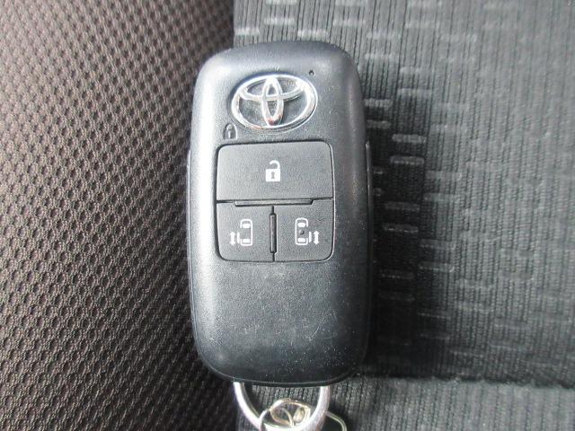 ルーミー Ｇ　純正ナビ／フルセグＴＶ／ＤＶＤ再生／バックカメラ／ドライブレコーダー／ＥＴＣ／プッシュスタート／スマートキー／ステアリングスイッチ／ヘッドライトレベライザー／フォグライト／電動格納ミラー（34枚目）