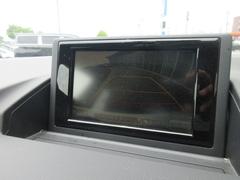 バックカメラ付きで駐車時も安全！ 4