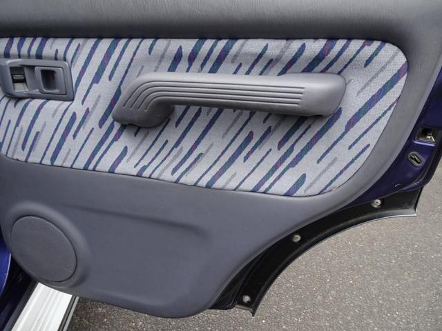 TX ランクル95プラド3000DT TXワイド ワンセレクトライトコンプリート ボンネットルーフマッドチッピングペイント 純正ホイル5本マッドチッピングペイント施工 ディーゼルターボ 5速マニュアル(21枚目)