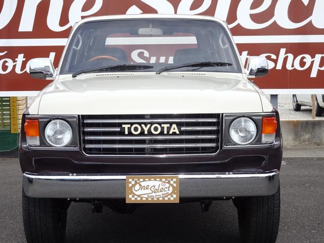 ランドクルーザー８０ ＶＸリミテッド　ＨＤＪ８１Ｖ　ＥＧＲレス　後期型ディーゼルターボ　フロント６０フェイス換装　ナロー換装　リア背面レス　クラシックカスタム　シートカバー　ナルディーステアリング　ノーマル車高　全塗装ツートンカラー（24枚目）