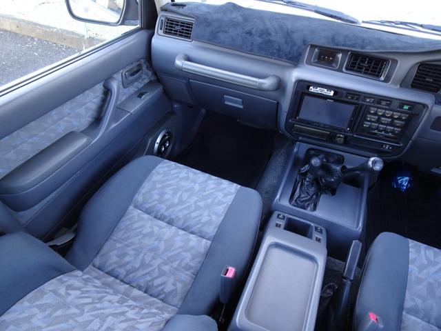ランドクルーザー80 GX HZJ81V 後期型純正ナロー リア観音ドア グレーメタリック 輸出仕様 5速マニュアル パートタイム4WD 3インチリフトUP PW集中ドアロック 前後バンパーサイドSラプターライナー新品255MT(22枚目)
