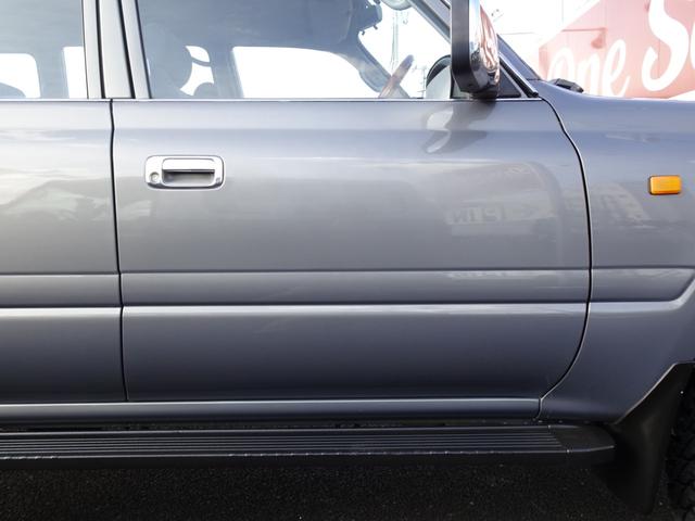 ランドクルーザー80 GX HZJ81V 後期型純正ナロー リア観音ドア グレーメタリック 輸出仕様 5速マニュアル パートタイム4WD 3インチリフトUP PW集中ドアロック 前後バンパーサイドSラプターライナー新品255MT(59枚目)