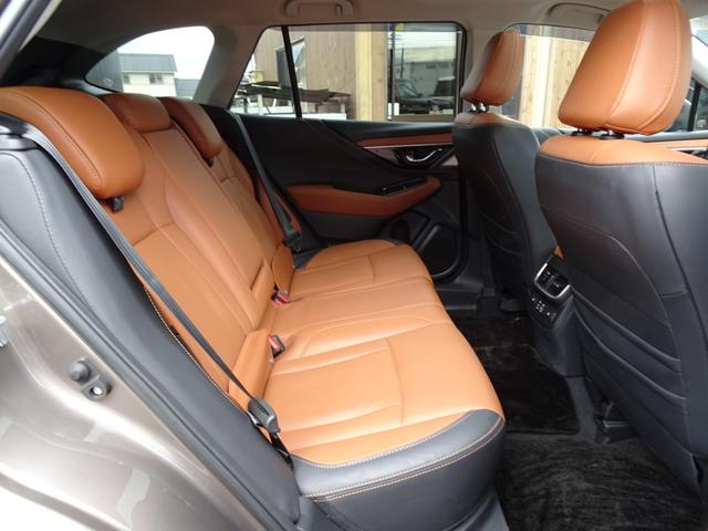 レガシィアウトバック リミテッドＥＸ　本革シート　１１．５ディスプレイオーディオ　サンルーフ　ルーフレール　衝突軽減装置（5枚目）