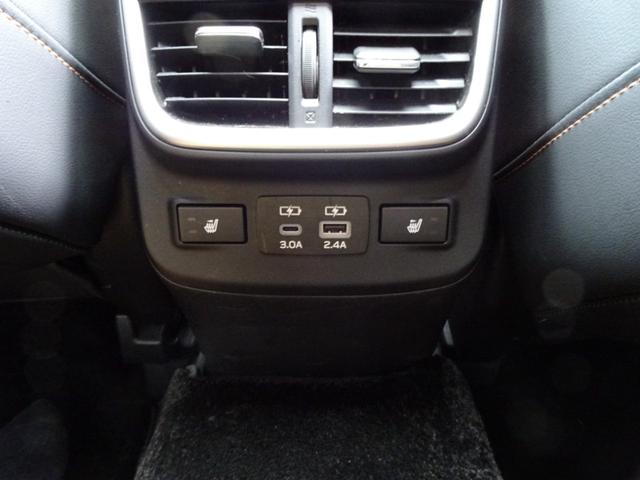 レガシィアウトバック リミテッドＥＸ　本革シート　１１．５ディスプレイオーディオ　サンルーフ　ルーフレール　衝突軽減装置（13枚目）