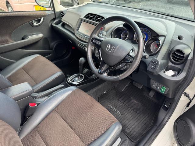 フィットシャトルハイブリッド ハイブリッド　ファインライン（10枚目）