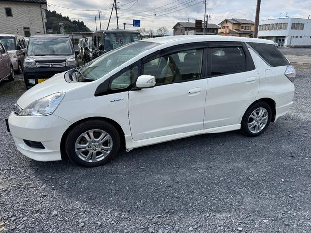 フィットシャトルハイブリッド ハイブリッド　ファインライン（13枚目）