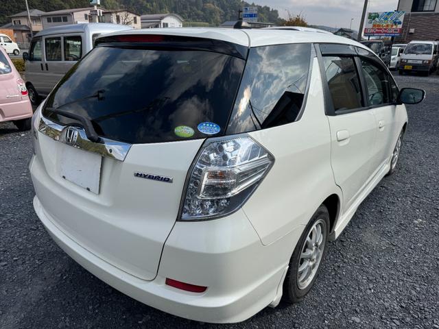 フィットシャトルハイブリッド ハイブリッド・ナビプレミアムセレクション(4枚目)