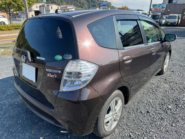 フィットハイブリッド シーズ ファインスタイル(3枚目)