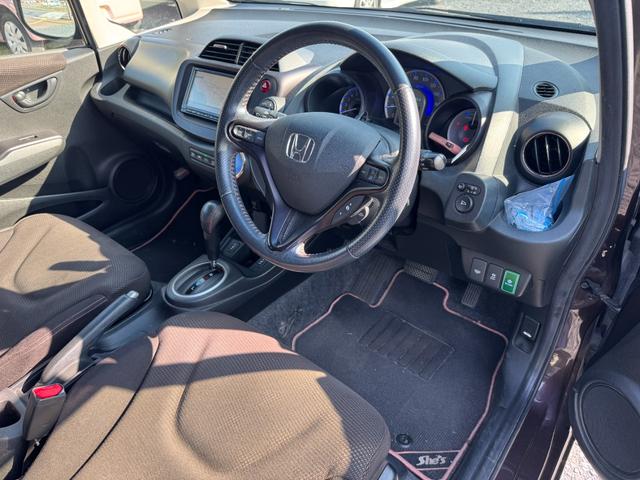 フィットハイブリッド シーズ ファインスタイル(10枚目)