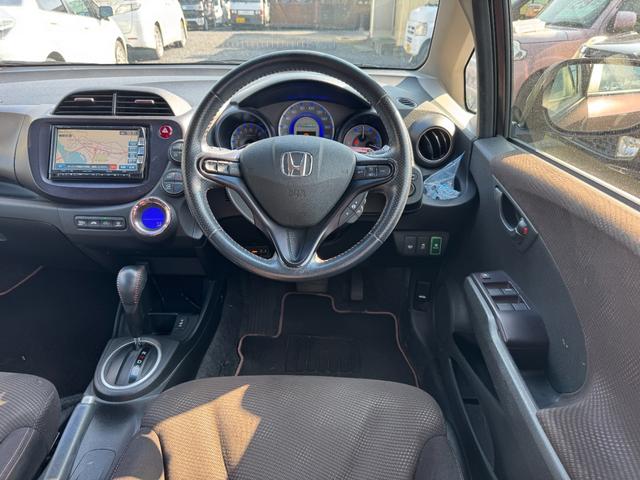 フィットハイブリッド シーズ ファインスタイル(13枚目)