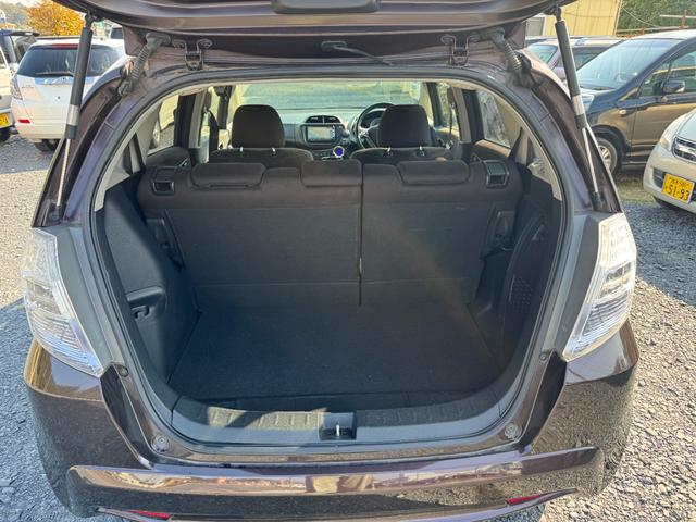 フィットハイブリッド シーズ ファインスタイル(17枚目)