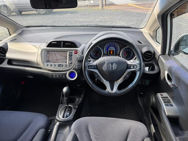 フィットハイブリッド ナビプレミアムセレクション(10枚目)