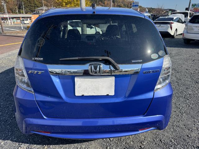 フィットハイブリッド ベースグレード（9枚目）