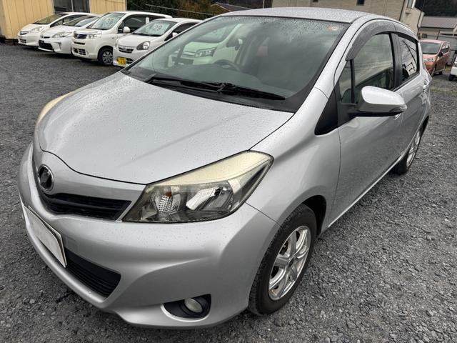 ヴィッツ F(2枚目)