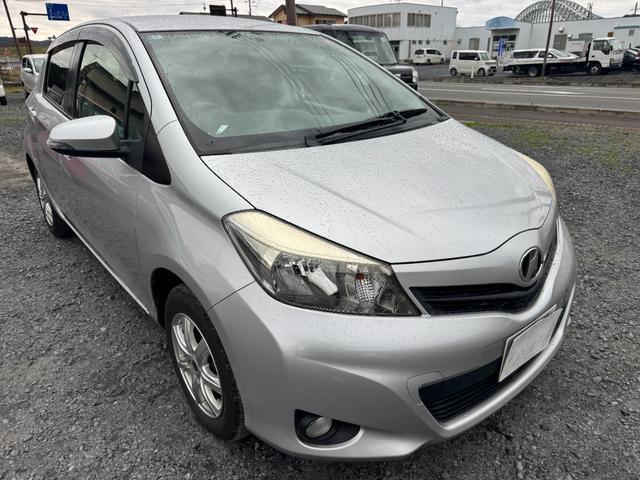 ヴィッツ F(6枚目)