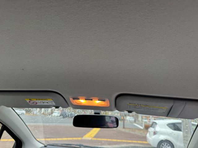 ヴィッツ F(14枚目)