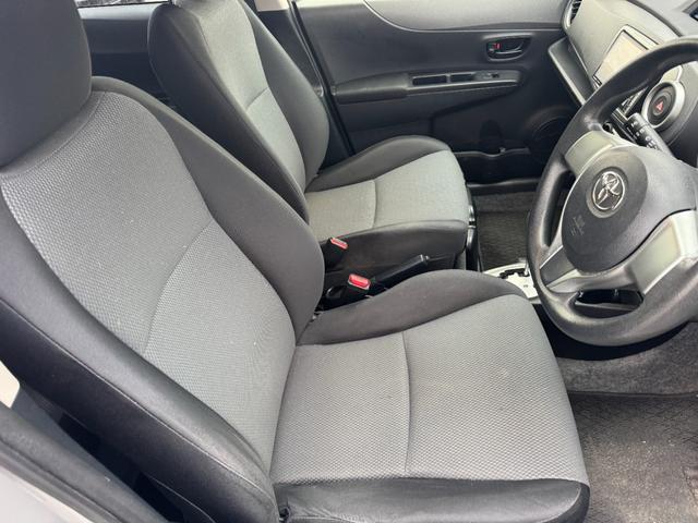 ヴィッツ F(16枚目)