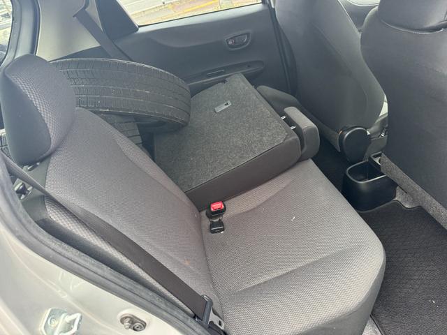 ヴィッツ F(17枚目)