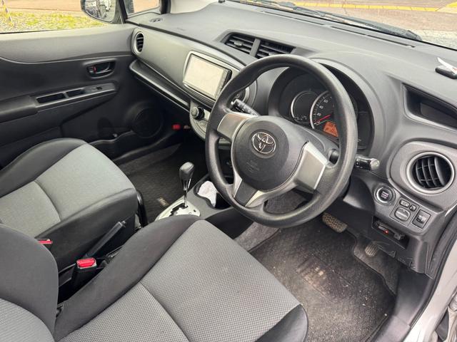 ヴィッツ F(19枚目)