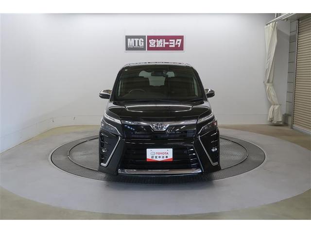 ヴォクシー ＺＳ　煌ＩＩＩ　フルセグ　メモリーナビ　ＤＶＤ再生　ミュージックプレイヤー接続可　後席モニター　バックカメラ　衝突被害軽減システム　ＥＴＣ　ドラレコ　両側電動スライド　ＬＥＤヘッドランプ　ウオークスルー　乗車定員７人（10枚目）