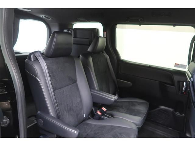 ヴォクシー ＺＳ　煌ＩＩＩ　フルセグ　メモリーナビ　ＤＶＤ再生　ミュージックプレイヤー接続可　後席モニター　バックカメラ　衝突被害軽減システム　ＥＴＣ　ドラレコ　両側電動スライド　ＬＥＤヘッドランプ　ウオークスルー　乗車定員７人（13枚目）