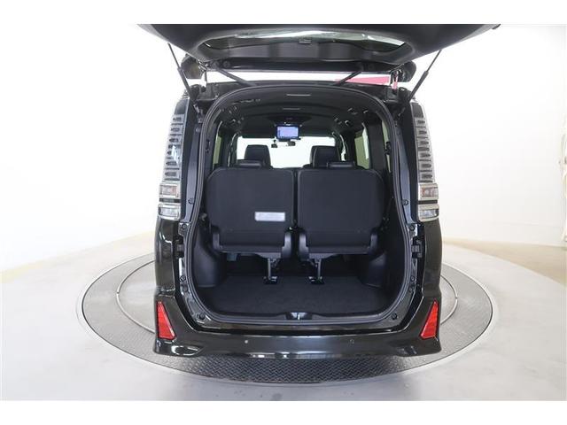 ヴォクシー ＺＳ　煌ＩＩＩ　フルセグ　メモリーナビ　ＤＶＤ再生　ミュージックプレイヤー接続可　後席モニター　バックカメラ　衝突被害軽減システム　ＥＴＣ　ドラレコ　両側電動スライド　ＬＥＤヘッドランプ　ウオークスルー　乗車定員７人（32枚目）