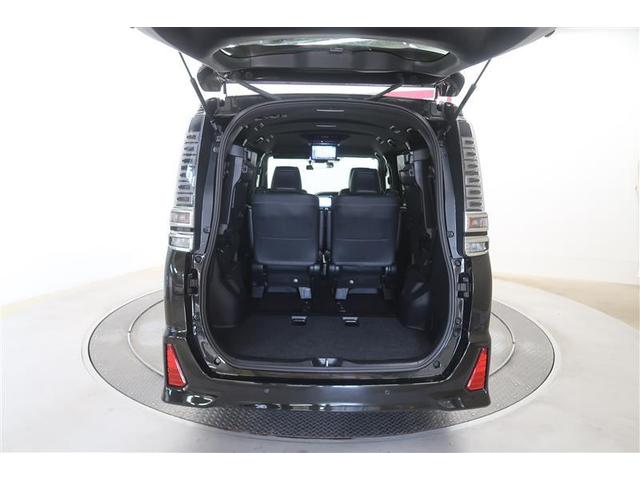 ヴォクシー ＺＳ　煌ＩＩＩ　フルセグ　メモリーナビ　ＤＶＤ再生　ミュージックプレイヤー接続可　後席モニター　バックカメラ　衝突被害軽減システム　ＥＴＣ　ドラレコ　両側電動スライド　ＬＥＤヘッドランプ　ウオークスルー　乗車定員７人（33枚目）