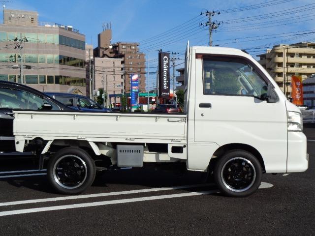 エアコン・パワステ スペシャル 5速マニュアル車 パートタイム4WD 社外ドライブレコーダー ETC 純正ラジオ スペアーキー有 エアコン付き(5枚目)