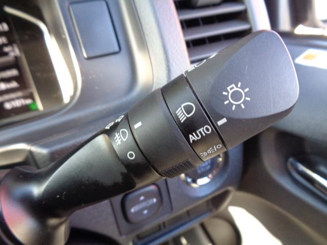 ハイエースバン ロングスーパーGL 4WD バックカメラ ナビ TV クリアランスソナー レーンアシスト 衝突被害軽減システム 両側スライドドア オートマチックハイビーム オートライト スマートキー 電動格納ミラー AT アルミホイール(10枚目)