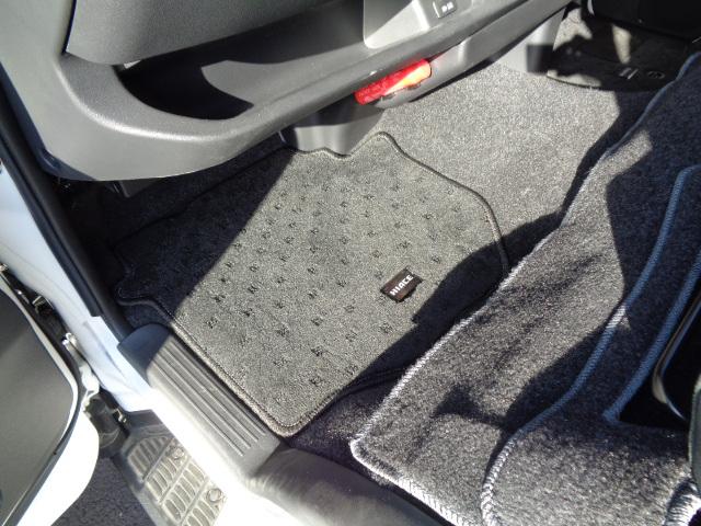 ハイエースバン ロングスーパーGL 4WD バックカメラ ナビ TV クリアランスソナー レーンアシスト 衝突被害軽減システム 両側スライドドア オートマチックハイビーム オートライト スマートキー 電動格納ミラー AT アルミホイール(41枚目)