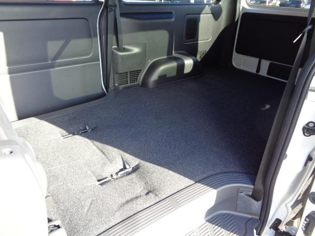 ハイエースバン ロングスーパーGL 4WD バックカメラ ナビ TV クリアランスソナー レーンアシスト 衝突被害軽減システム 両側スライドドア オートマチックハイビーム オートライト スマートキー 電動格納ミラー AT アルミホイール(52枚目)