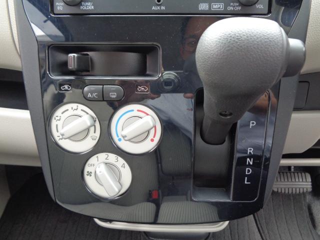 デイズ Ｊ　衝突被害軽減システム　キーレスエントリー　電動格納ミラー　ベンチシート　ＣＶＴ　ＡＢＳ　ＥＳＣ　ＣＤ　ミュージックプレイヤー接続可　衝突安全ボディ　エアコン　パワーステアリング　パワーウィンドウ（6枚目）