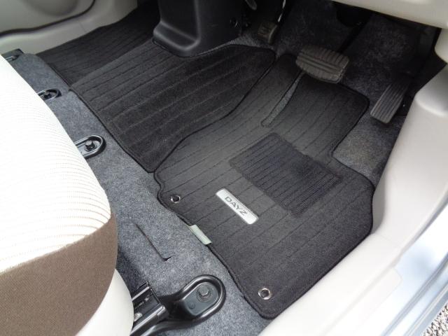 デイズ Ｊ　衝突被害軽減システム　キーレスエントリー　電動格納ミラー　ベンチシート　ＣＶＴ　ＡＢＳ　ＥＳＣ　ＣＤ　ミュージックプレイヤー接続可　衝突安全ボディ　エアコン　パワーステアリング　パワーウィンドウ（21枚目）