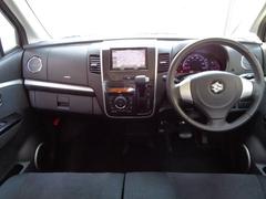 運転者にとっては日々使用することとなる運転席です。運転席が快適だと運転に集中することができますね。 2