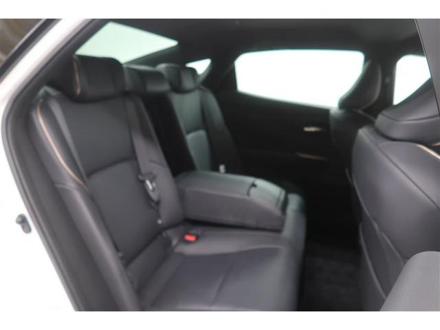 クラウンクロスオーバー Ｇアドバンスド・レザーパッケージ　革シート　４ＷＤ　フルセグ　メモリーナビ　ミュージックプレイヤー接続可　バックカメラ　衝突被害軽減システム　ＥＴＣ　ドラレコ　ＬＥＤヘッドランプ　ワンオーナー　記録簿（17枚目）