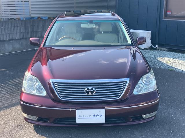 セルシオ ｅＲ仕様　マルチ　サンルーフ　革シート　ＯＺオペラ１９ＡＷ　社外車検対応マフラー　社外ＫＡＺＳＵＳエアサス　オートクルーズコントロール　ナビ　ＨＩＤ　スマートキー　盗難防止システム（12枚目）