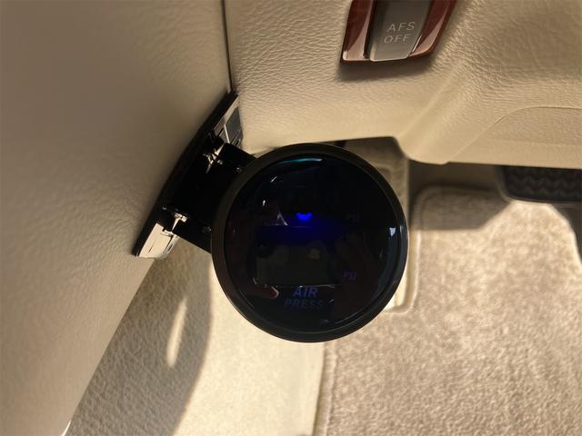 セルシオ ｅＲ仕様　マルチ　サンルーフ　革シート　ＯＺオペラ１９ＡＷ　社外車検対応マフラー　社外ＫＡＺＳＵＳエアサス　オートクルーズコントロール　ナビ　ＨＩＤ　スマートキー　盗難防止システム（33枚目）